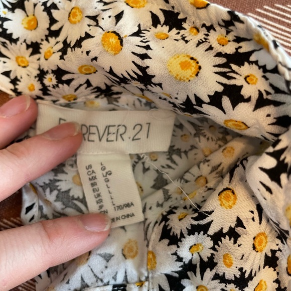 FOREVER 21 Open Back Daisy Dress - Picture 2 of 3